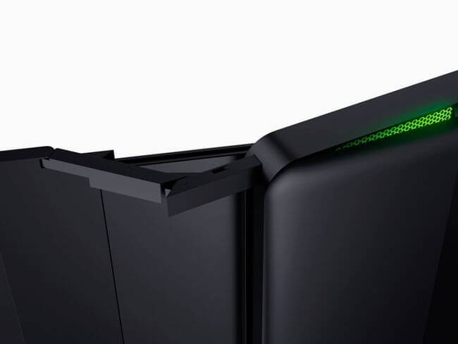 #CES | Компания Razer представила концепт ноутбука с тремя экранами. Фото.