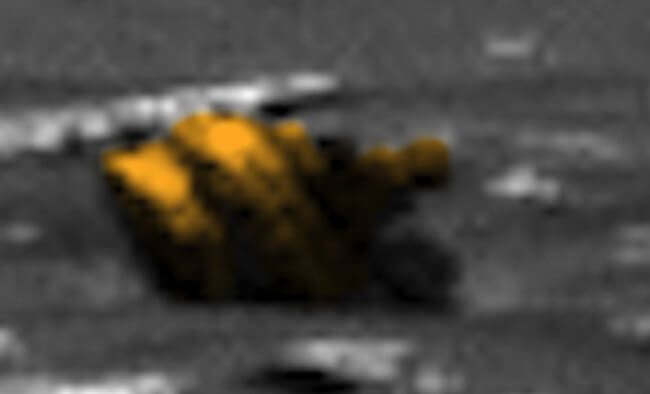 Охотники за пришельцами нашли на Марсе древний инопланетный двигатель. Фото.