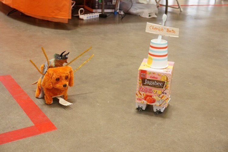 Hebocon. Соревнования самых плохих роботов в мире. Фото.