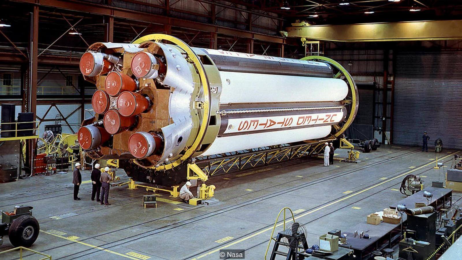 18:31, мыс Канаверал, космический аппарат «Аполлон-1». Вероятность того, что в такой штуке что-то пойдет не так достаточно высокая. Фото.