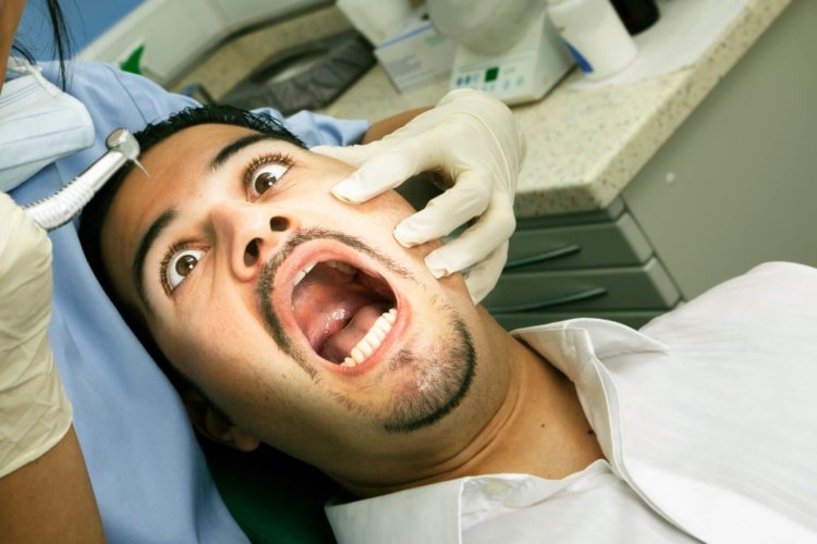Создана охлаждающая маска для лица, которая сделает удаление зубов безболезненным. Фото.