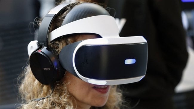 Продажи гарнитуры PlayStation VR превзошли ожидания Sony. Фото.