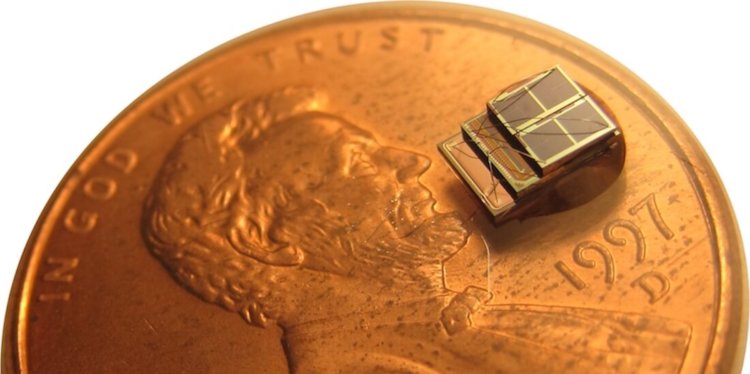 Компания Micro Mote создала самый маленький в мире компьютер. Фото.
