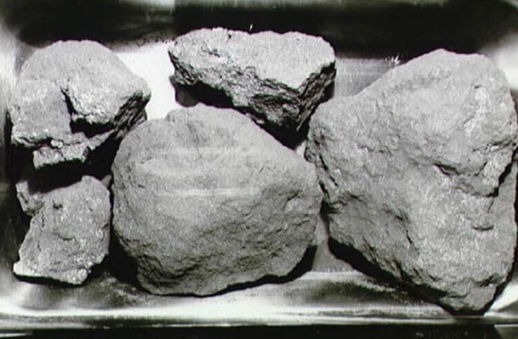 Интерн NASA украл лунные породы и марсианский метеорит. Не так-то и просто украсть такое. Интерн NASA украл лунные породы и марсианский метеорит. Не так-то и просто украсть такое. Фото.