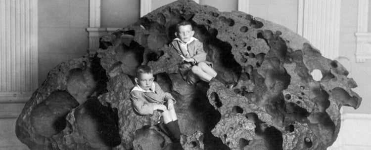 6 крупнейших метеоритов, обнаруженных на Земле. Дети должны быть довольны. Фото.