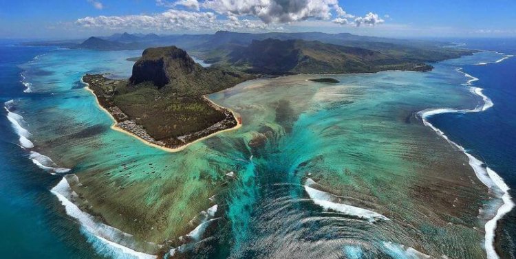 Под островом Маврикий найдены следы «потерянного континента». Фото.