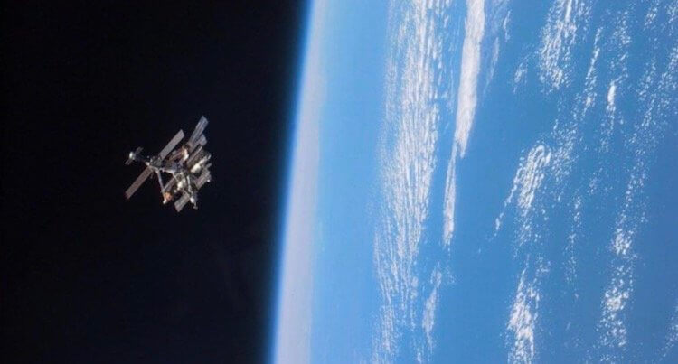 Качества космонавта. В космосе очень одиноко. Фото.