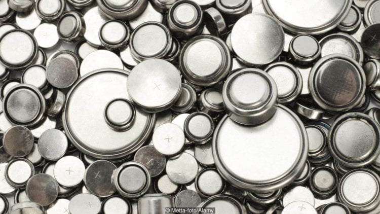Сложная загадка легкого металла: откуда в космосе столько лития? Такие батарейки бывают любого формата. Фото.