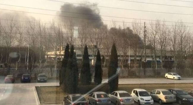 В Китае загорелась фабрика, перерабатывающая аккумуляторы Galaxy Note 7. Фото.