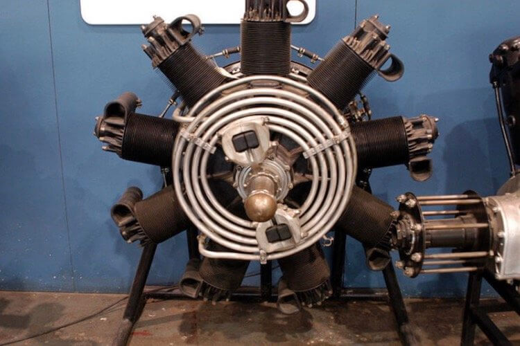 Двигатели венерианского зонда. Двигатель Стирлинга. Фото.