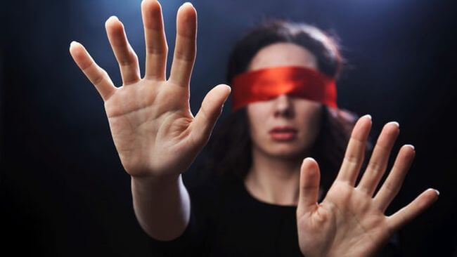 Три женщины ослепли в результате лечения стволовыми клетками. Фото.