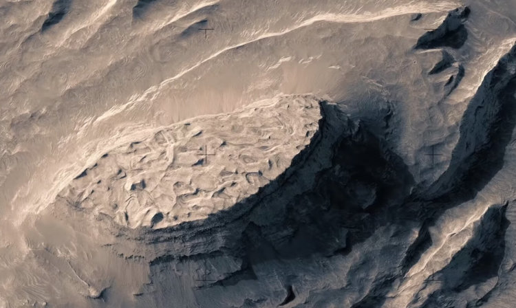 #видео дня | Невероятно красивый полёт над поверхностью Марса. Фото.