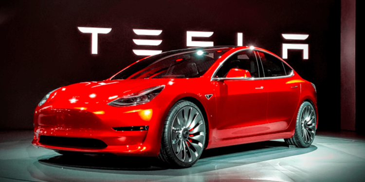 Tesla смогла найти миллиард долларов для запуска Model 3. Фото.