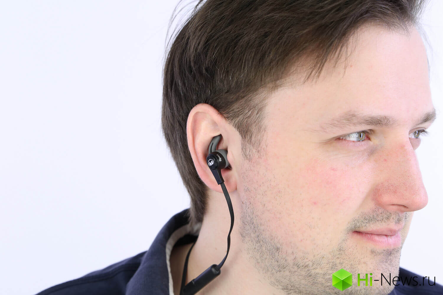 Какие Bluetooth-наушники лучше выбрать для занятий спортом?. Фото.