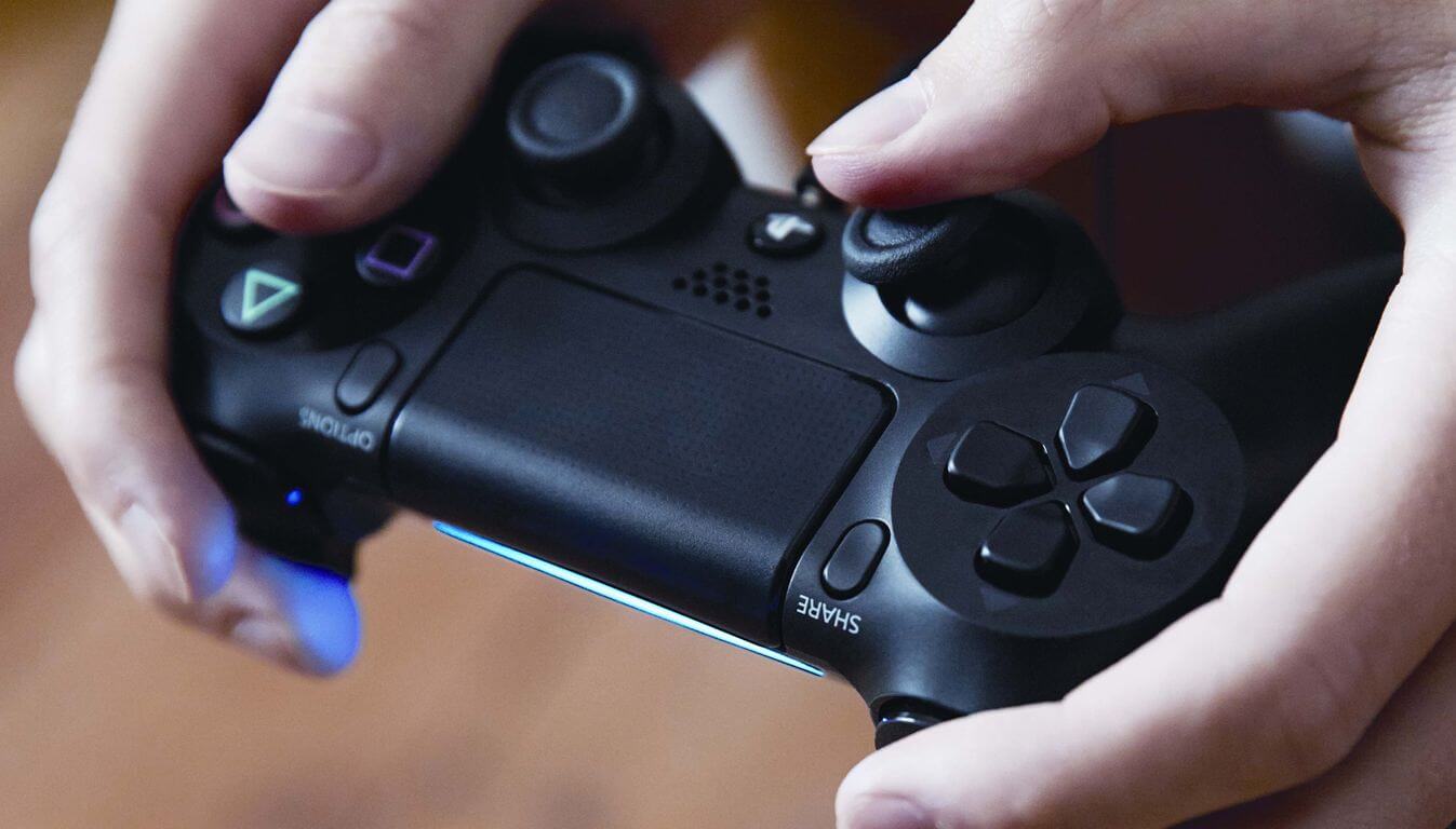 Можно ли научиться играть в видеоигры, если ты родился без глаз?. Фото.