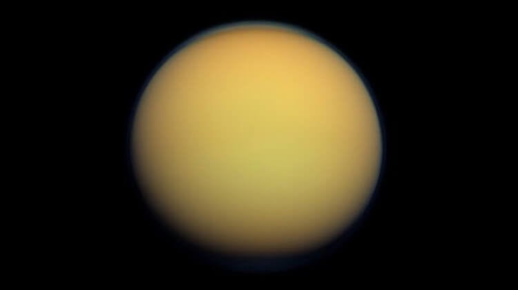 10 мест во Вселенной, где мы, вероятнее всего, обнаружим жизнь. Спутник Титан. Фото.