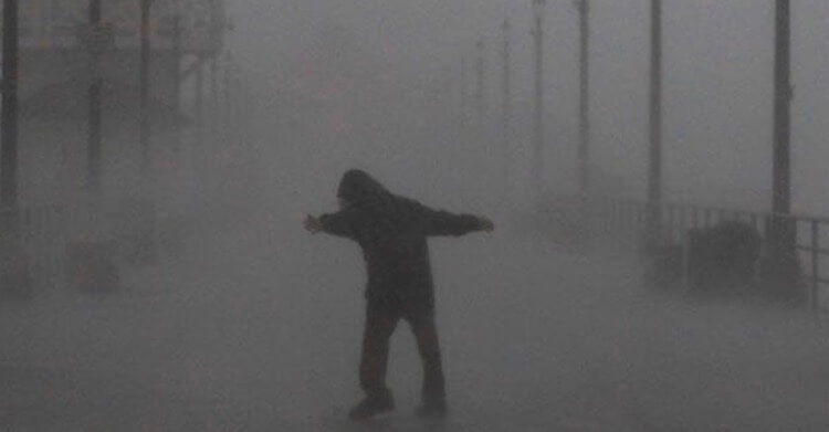 По улицам ходить будет трудно. Фото.