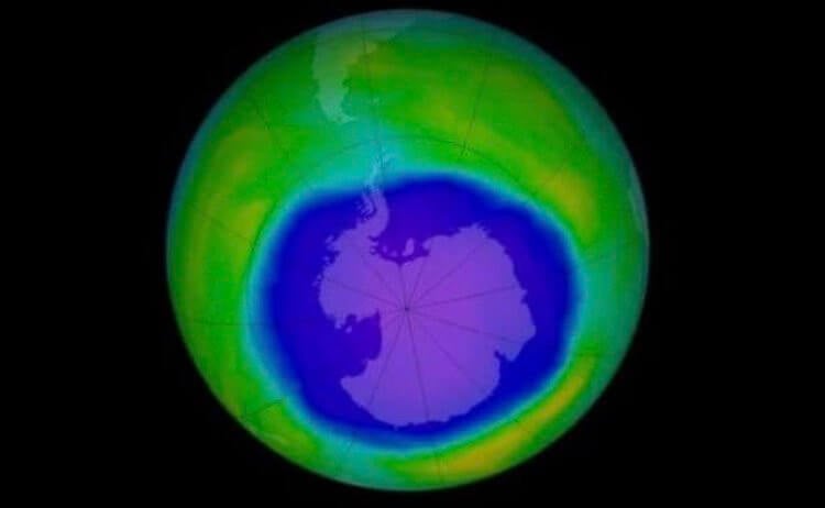 Озоновый слой будет разорван. Озонового слоя почти не будет. Фото.