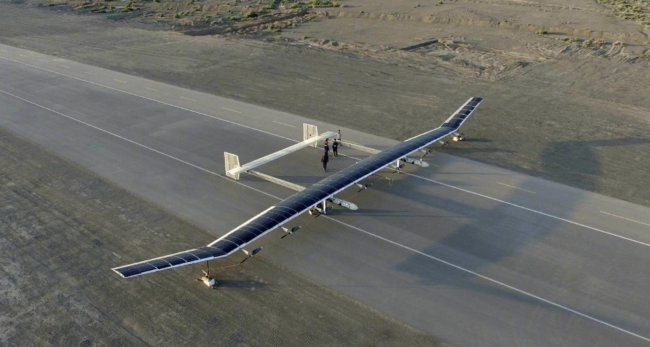 Представлен беспилотник на солнечных батареях, способный летать несколько месяцев. Фото.
