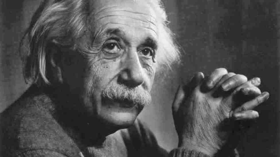 Альберт Эйнштейн — величайший гений всех времен. Фото.
