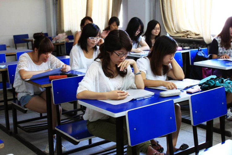 Китайский ИИ сдал экзамен по математике. Фото.