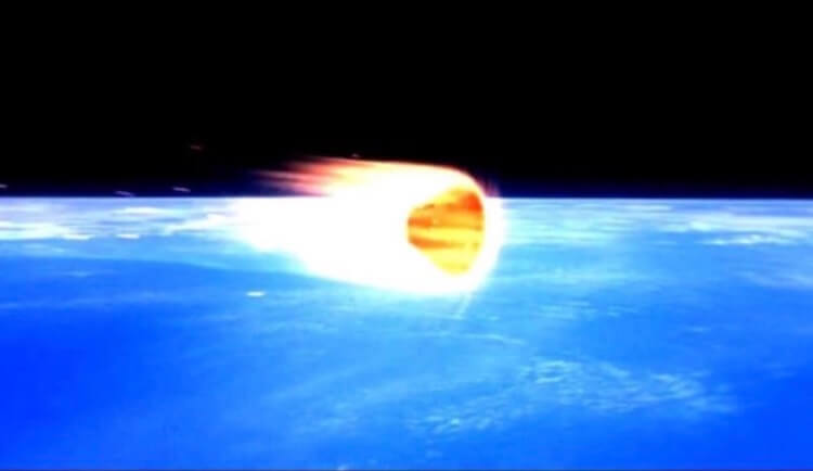 Могут ли у лун быть свои луны? Будь то искусственный спутник или естественный, не имеет большого значения; если он будет находиться на орбите мира с существенной атмосферой, он сойдет с орбиты и упадет на ближайший мир. Все спутники на низкой околоземной орбите так сделают, как и спутник Марса Фобос. Фото.