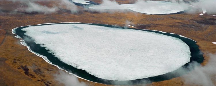 В земных ледниках просыпаются опасные болезни. Опасный вирус можно обнаружить даже в леднике. Фото.