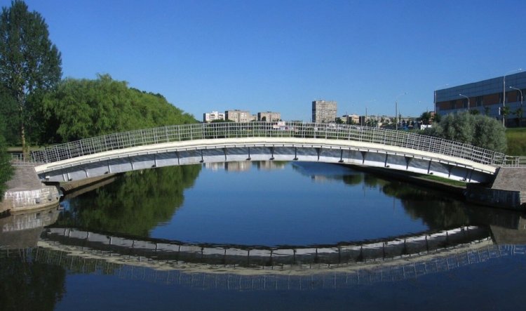 В Голландии «напечатают» мост из армированного бетона. Фото.