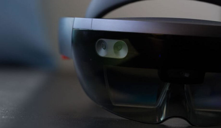 Microsoft встроит искусственный интеллект в гарнитуру HoloLens 2. Фото.