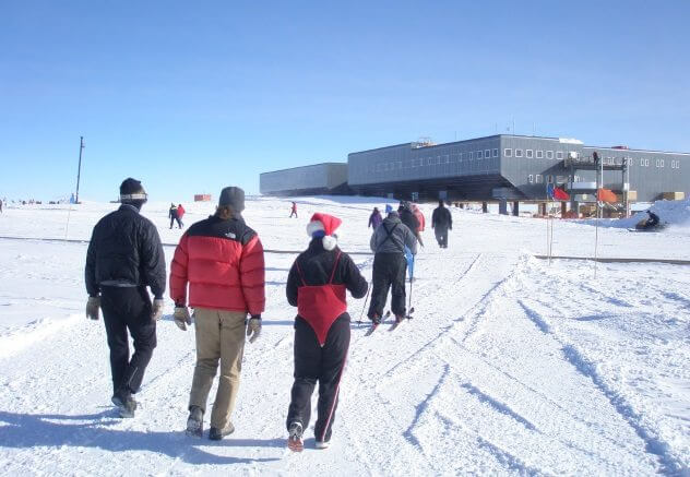 10 невероятных фактов о жизни на Южном полюсе. Оббежать весь мир. Фото.