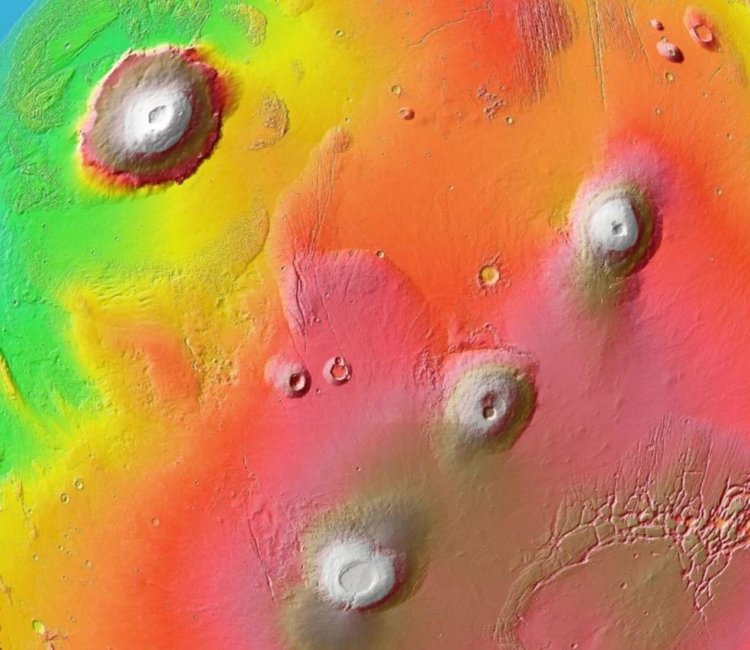 Молодые вулканы Марса могли поддерживать жизнь. В поисках небольших вулканов. Фото.