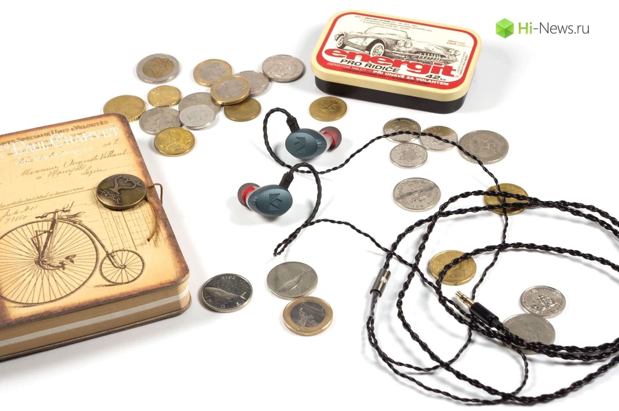 Среди ежедневного барахла. Фото.