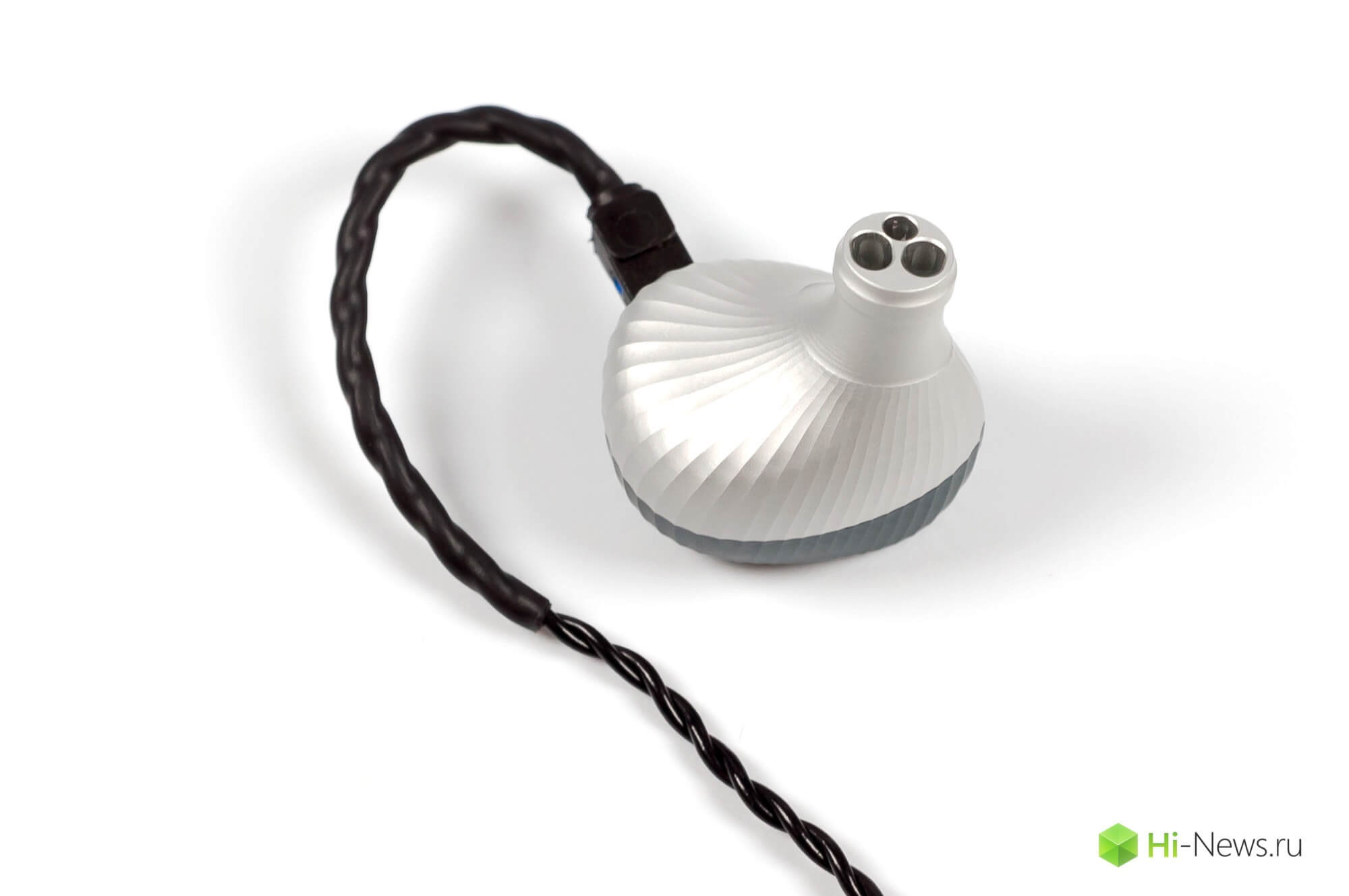 Если снять амбушюры, наушники выглядят так. Фото.