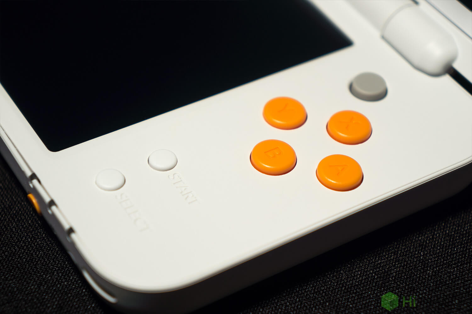 Обзор игровой консоли New Nintendo 2DS XL.. Фото.