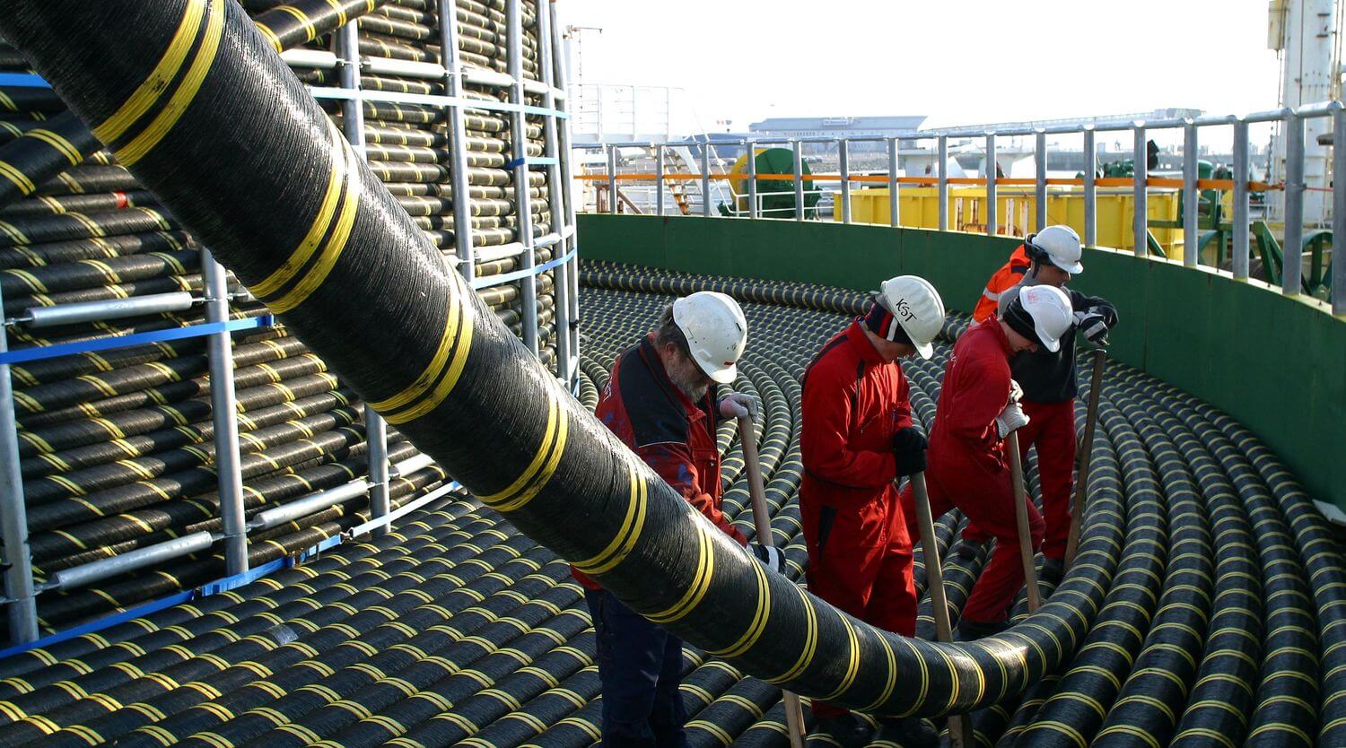 Подводный коммуникационный кабель нового поколения запущен в эксплуатацию. Фото.