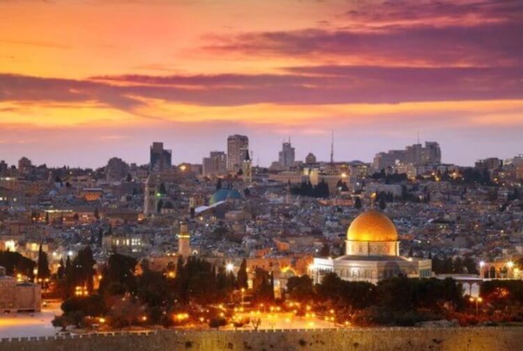 Иудеи тоже предсказывают конец света. Фото.