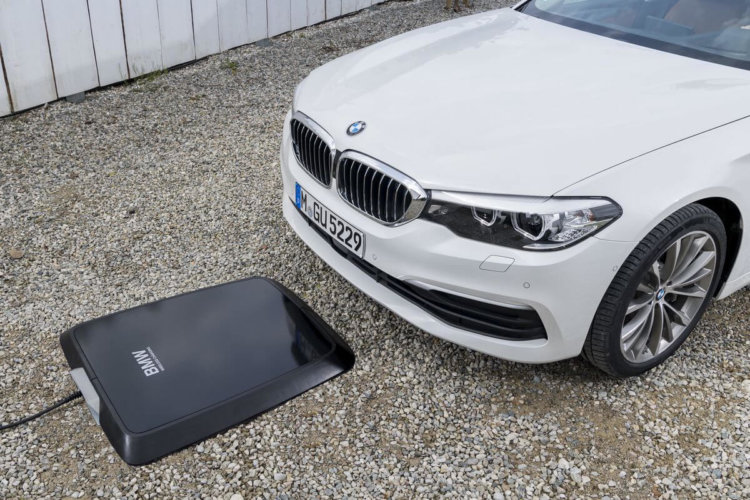 BMW выпустит беспроводную зарядную станцию для автомобилей. Фото.