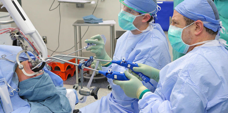 Российский робот-хирург готов к серийному производству. Фото.