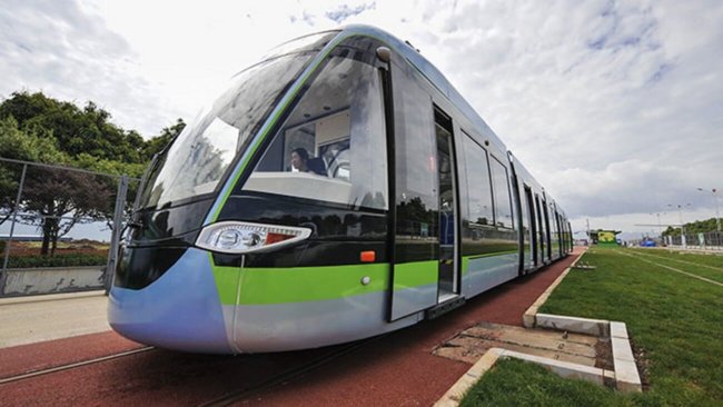 В Китае запустили первый трамвай на водородном топливе. Фото.