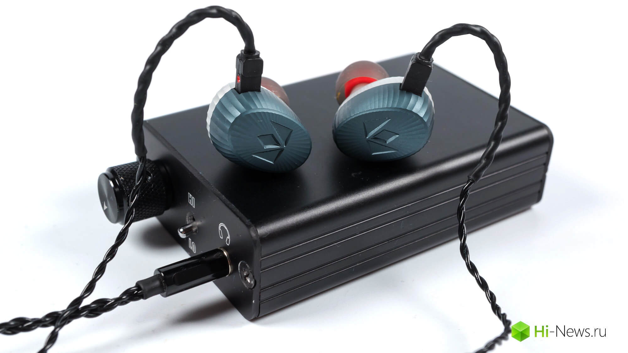 Обзор портативного ЦАПа AKS DAC1305P — золотая эра «цифры».. Фото.