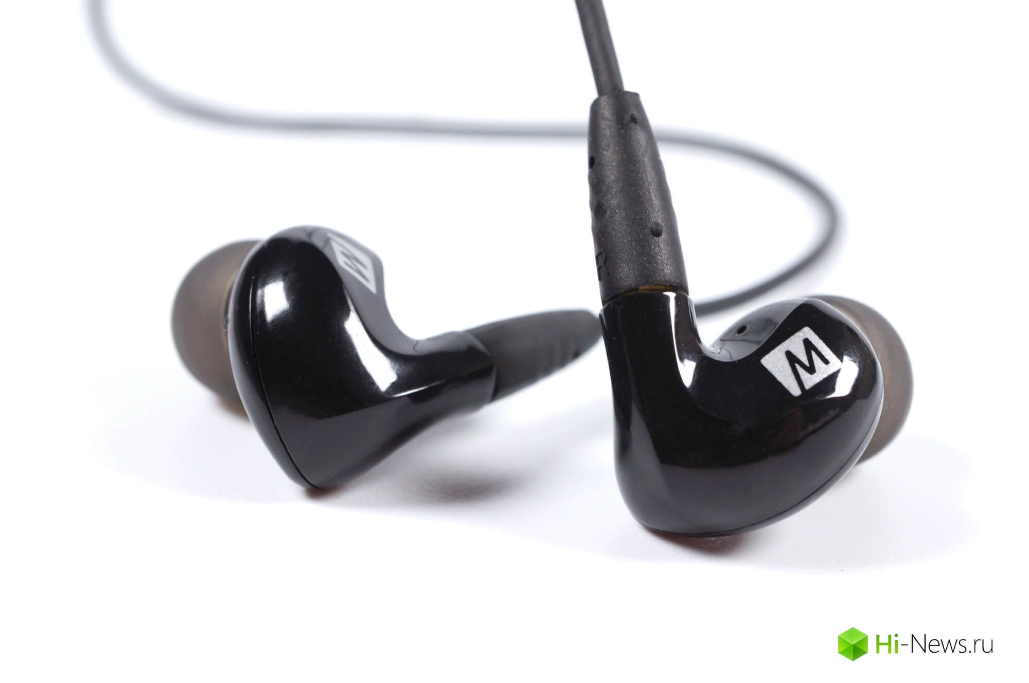 Обзор наушников MEEAudio Pinnacle P2 — для неаудиофилов. Дизайн и удобство ношения. Фото.