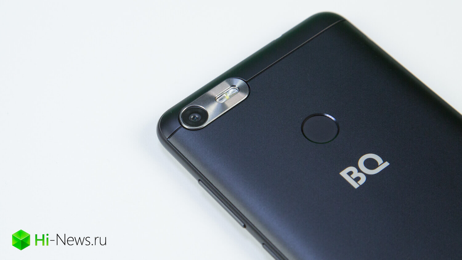 BQ Strike Selfie — красивая обертка для селфи.. Камера.. Фото.