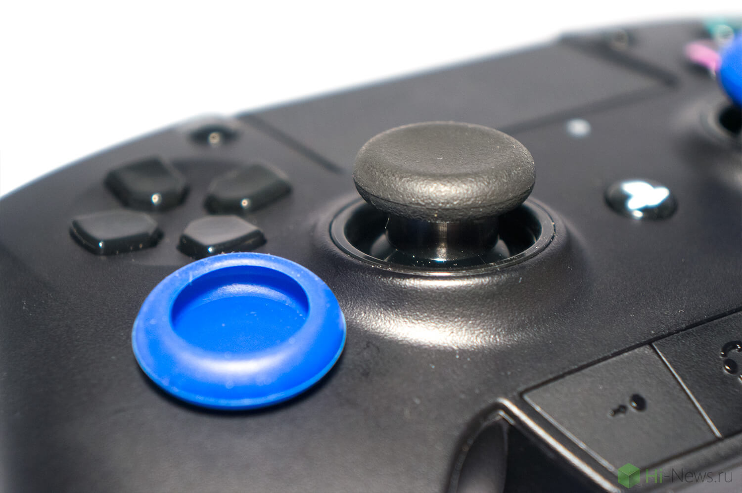 Обзор профессионального игрового контроллера Razer Raiju.. Фото.