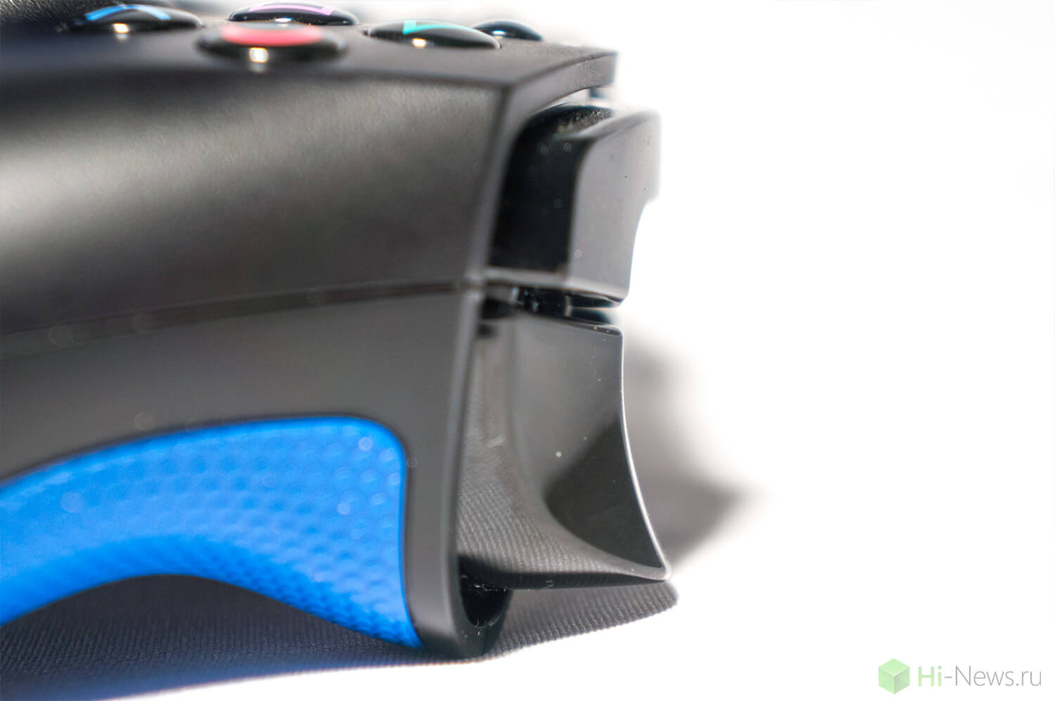 Обзор профессионального игрового контроллера Razer Raiju.. Фото.