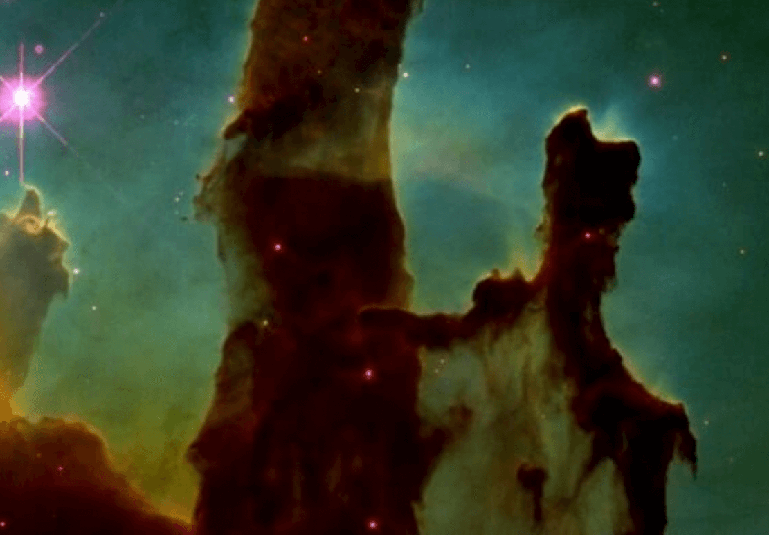 Снимок Столпов творения, сделанный Хабблом. Изначально снимок Столпов творения был мозаикой разных изображений и фильтров. Фото.