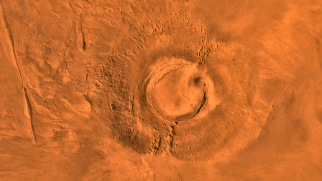 Впервые подробно исследован метеорит, рожденный в марсианском вулкане. Фото.