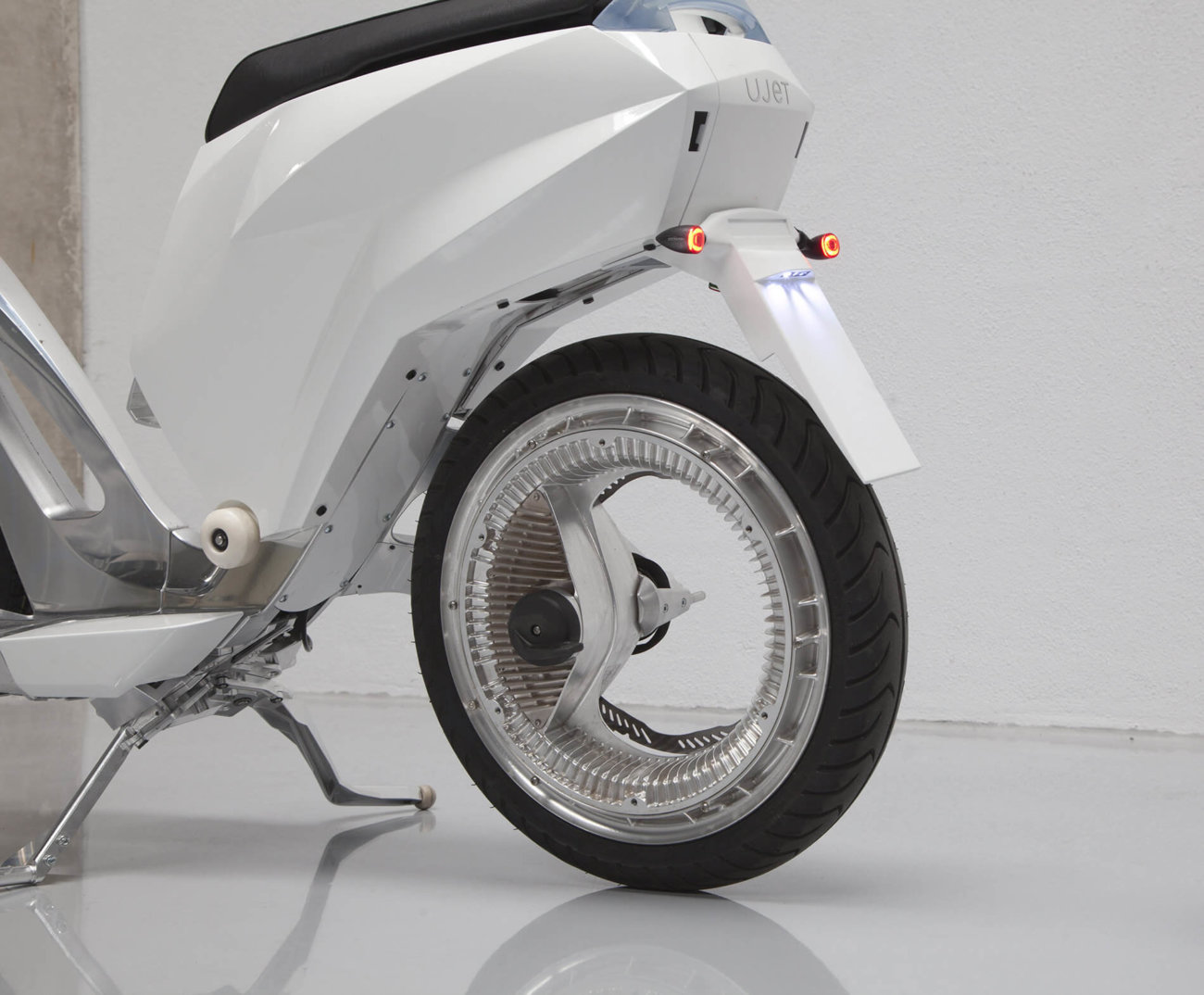 Чубайс сообщил о начале производства отечественных электроскутеров. Фото.