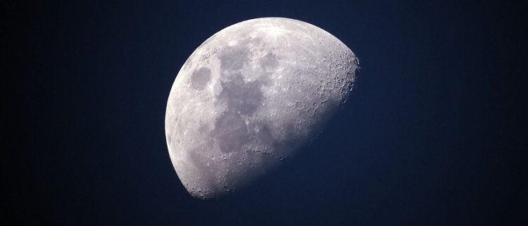 Древняя Луна имела атмосферу. Фото.