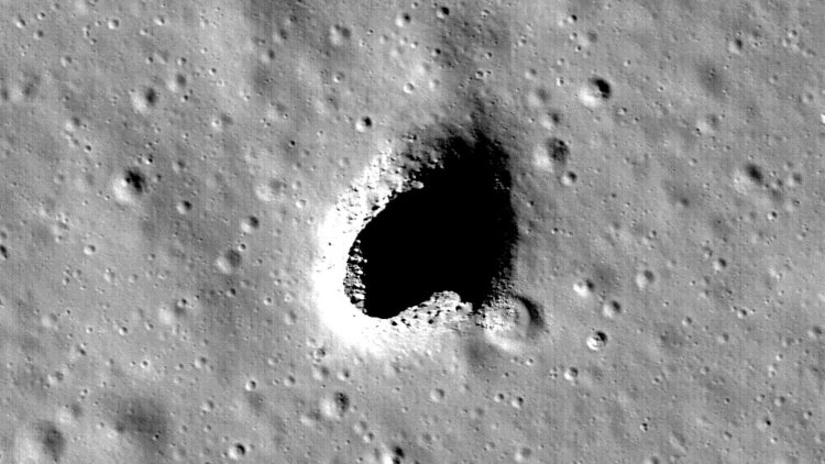 Учёные нашли идеальное место для строительства подземной колонии на Луне. Фото.