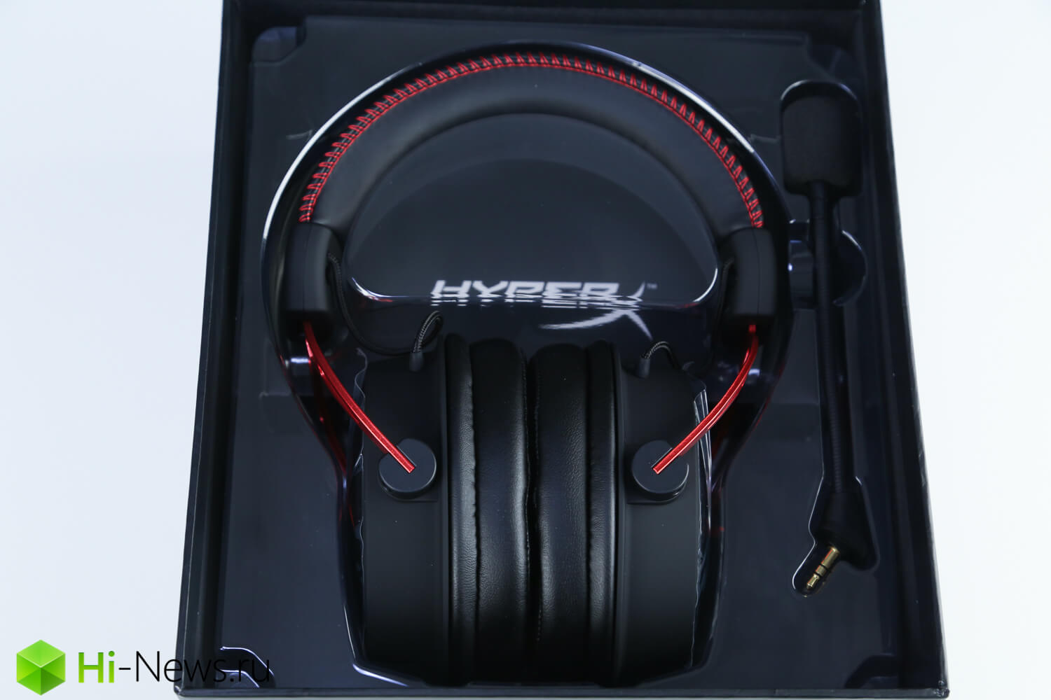 Держит марку: обзор игровой гарнитуры HyperX Cloud Alpha. Комплект поставки. Фото.